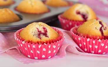 Десерт-пятиминутка: кексы с малиной на кефире