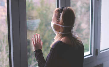 Посмотрите на свои десна: ученые обнаружили катализатор тяжелой формы коронавируса