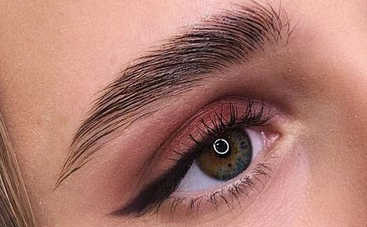 Брови как у фотомодели: ТОП-4 средства, которыми можно оформить ваши волоски
