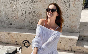 Мисс Украина Вселенная родила первенца и показала фото с малышом