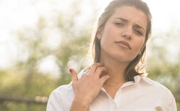 Дерматолог рассказала об опасных последствиях комариных укусов