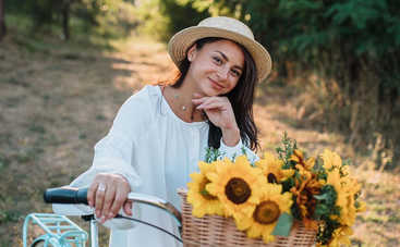 Новоиспеченную маму Илону Гвоздеву выписали из роддома (фото)