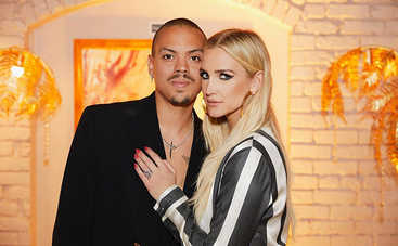 Певица Эшли Симпсон стала мамой в третий раз