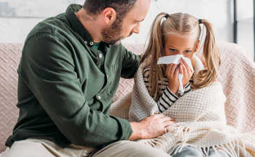 Почему у ребенка долго не проходит насморк после ОРВИ: отвечает доктор Комаровский