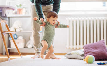Как сделать первые шаги малыша безопасными: советы доктора Комаровского