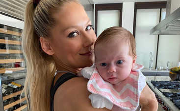 Курникова и Иглесиас показали поклонникам подросших близнецов