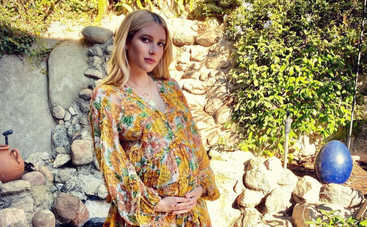 После долгой борьбы с бесплодием актриса Эмма Робертс стала мамой