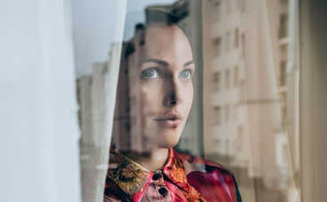 Мерьем Узерли снялась в роскошной фотосессии на 9 месяце беременности