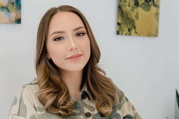 25-летняя дочь Эминема похвасталась фигурой в Сети