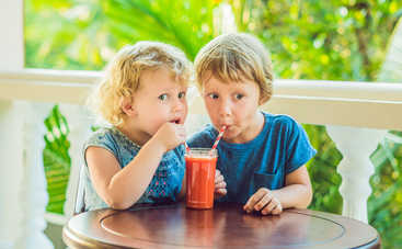ТОП-3 вида сока для ребенка, страдающего от ожирения