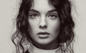 16-летняя дочь Беллуччи и Касселя показала кадры фотосессии для глянца