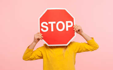 Мать устроила для своей 8-летней девочки эротическую фотосессию - реакция защитников прав детей