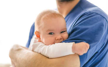 Бэби-боксы снова выдают при рождении ребенка: что в них изменилось