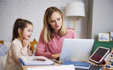 Родители требуют им платить 35% оклада учителя за дистанционное обучение