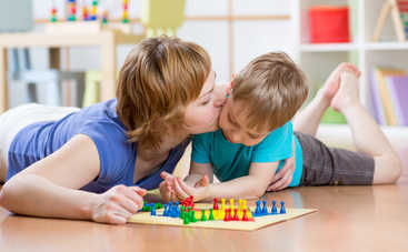 С ними не соскучишься: 10 настольных игр для детей 5-7 лет