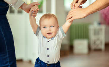 Нянькин локоть: самая частая домашняя травма у малышей