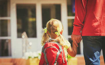 Родители теперь могут заходить в школы и садики