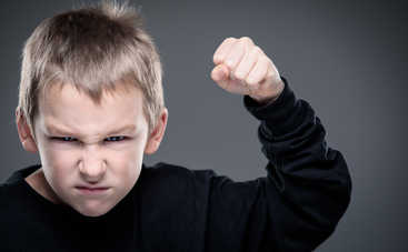 Маленький драчун, или что делать, если ребенок бьется?