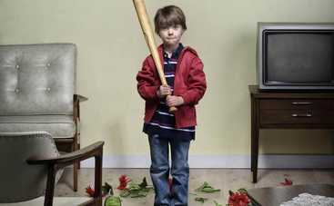 Первоклассный бой: в Умани родители будущих первоклассников устроили погром в горсовете