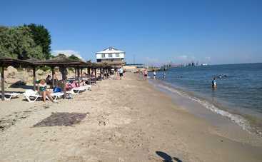 Медузы есть, а пляжи - пустые: первые отзывы об отдыхе на море в Украине