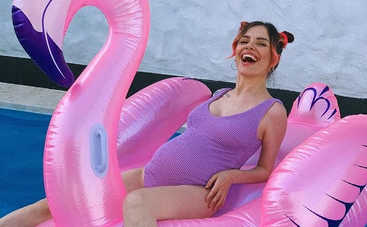 «Теперь мы самые счастливые»: певица MamaRika родила – фото из роддома