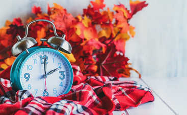 Когда переводим часы на зимнее время в 2021 году и как адаптироваться