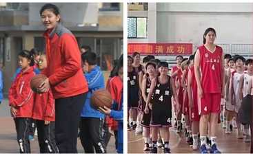 Самая высокая девочка в мире – девятиклассница ростом 226 см