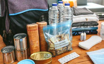 Тревожный чемоданчик: что должно быть в экстренном наборе вещей (список)