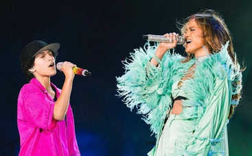 "Я прошу их петь со мной все время": Лопес о своей дочери