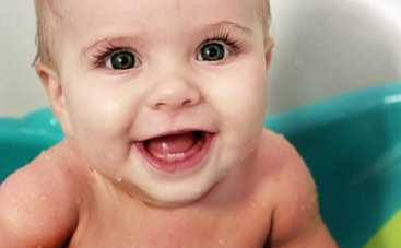 ТОП-5 симптомов появления первых зубов