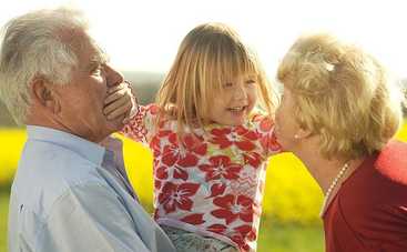 Что делать, если бабушка «портит» ребенка