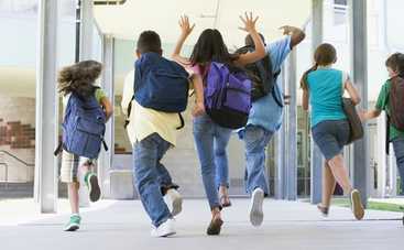 В чем зведные дети ходят в школу (фото)