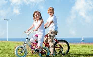 Отпускать ли ребенка гулять одного: доверие или опасность