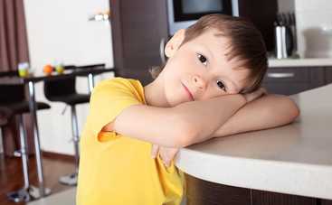 С какого возраста ребенка можно оставлять дома одного