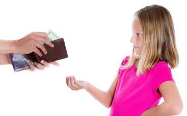 Учим ребенка разумно тратить деньги