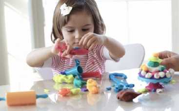 Помогаем малышу развить моторику