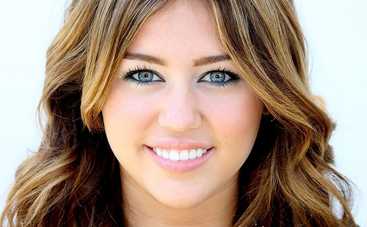 Майли Сайрус показала, как начиналось ее звездное детство (фото)