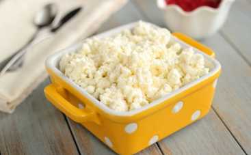 Детские рецепты: готовим малышу творожок