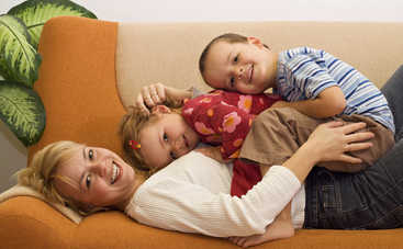 Женщинам с детьми легче построить карьеру, чем бездетным