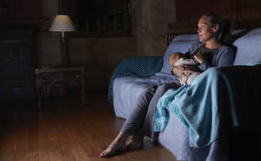 Женщины, которые встают по ночам к детям, вредят своему сердцу