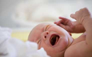 Как вовремя распознать отит у грудничка