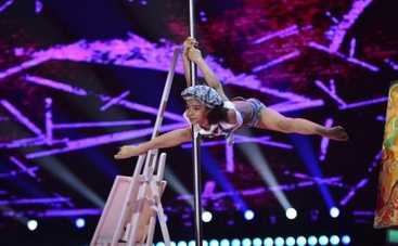 Танец на пилоне 8-летней Эмили Москаленко покорил зрителей и судей проекта «Танцуют все!»