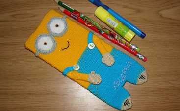 Конкурсная работа: пенал Миньон, связанный крючком в технике амигуруми