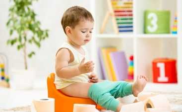 5 сигналов, что ребенок готов к горшку