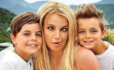 Бритни Спирс показала архивные снимки сыновей (фото)