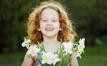 Стихи к 8 марта про маму и бабушку: на украинском и русском языках