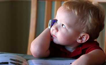 Ученые узнали, чем для ребенка опасен Wi-Fi