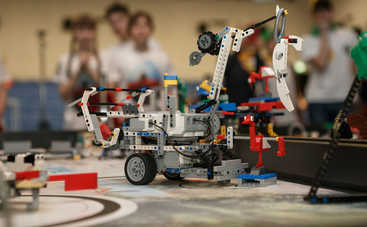 В Киеве дети поборолись за звание лучшего роботехника