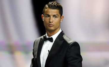 Кто родит Роналду мальчиков-близнецов?