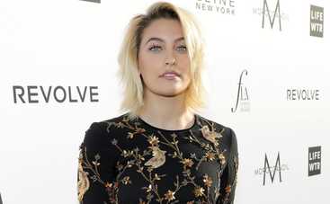 Дочь Майкла Джексона устроила веселье с крестным отцом (фото)